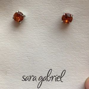 New 2 pairs of Sara Gabrielstuds